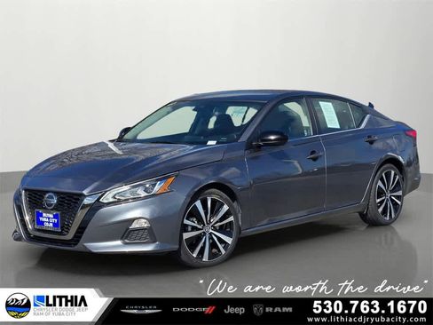Used 2022 Nissan Altima 2.5 SR image 1