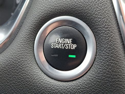 Used 2023 Chevrolet Traverse RS image 24