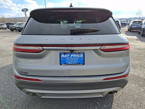 Certified 2022 Lincoln Corsair Standard w/ Equipment Group 101A image 5