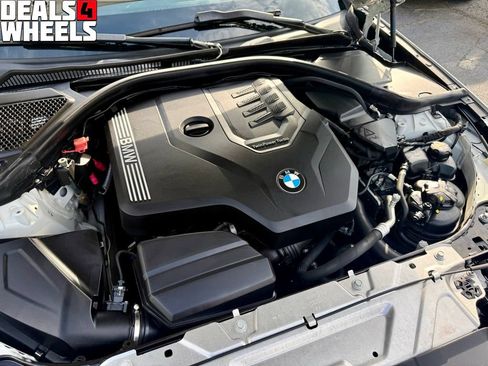 Used 2021 BMW 330i Sedan w/ M Sport Package RWD image 5