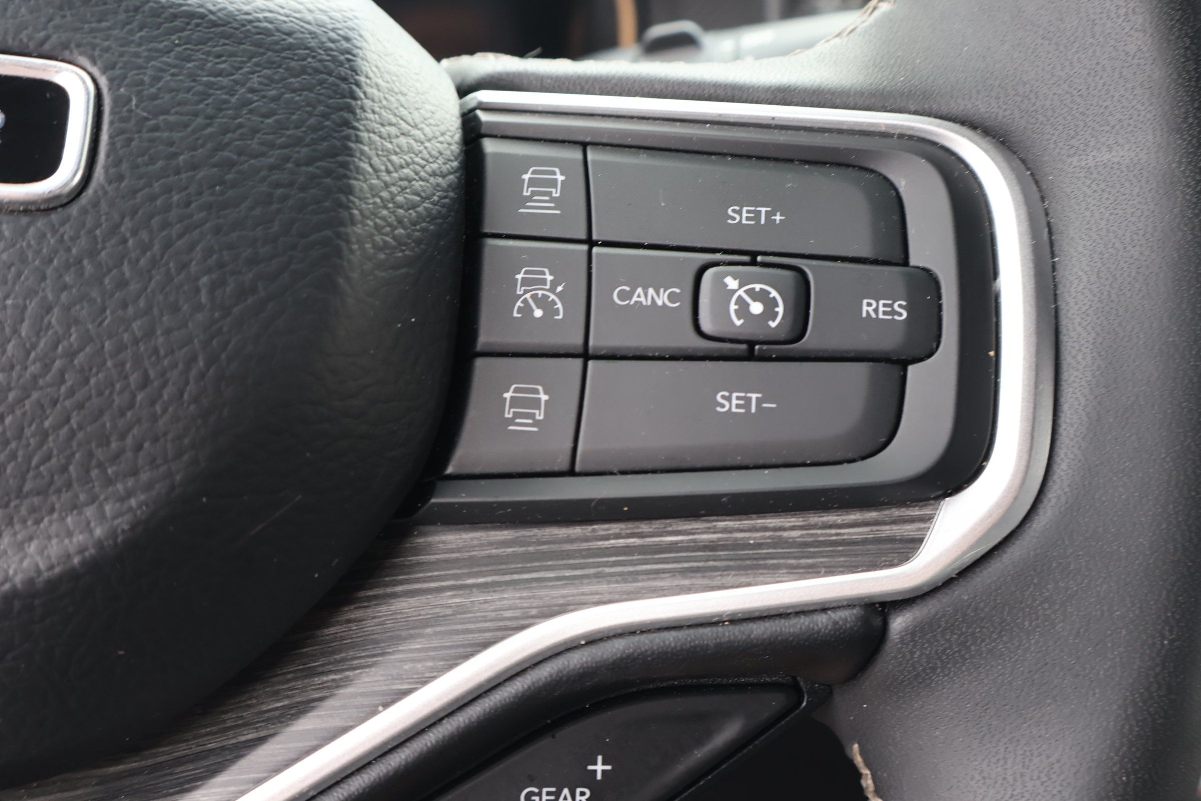 Used 2024 Jeep Wagoneer Series II w/ Flexible Seating Group RWD image 25