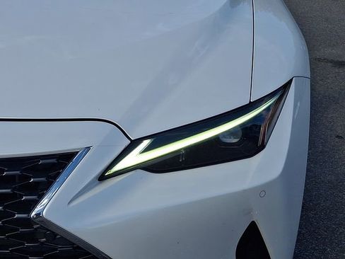 Used 2022 Lexus IS 300 AWD w/ Premium Package image 11