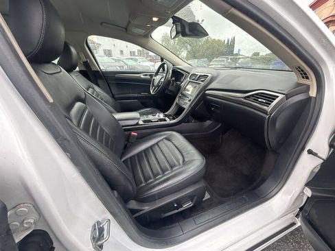 Used 2018 Ford Fusion SE w/ Equipment Group 602A image 15