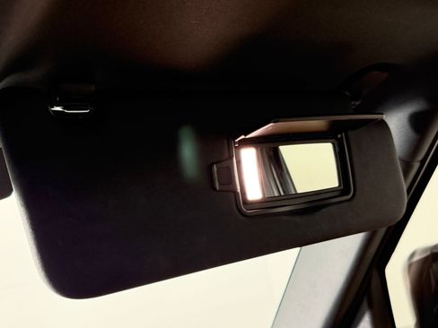 Used 2023 Land Rover Defender 110 S image 27