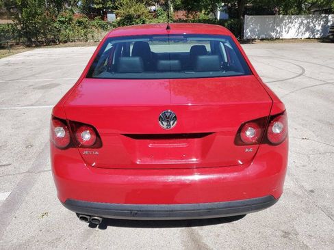 Used 2010 Volkswagen Jetta SE image 5