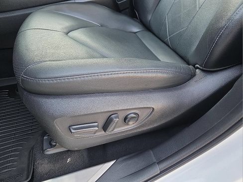 Used 2022 Toyota Highlander Platinum AWD/4WD image 15