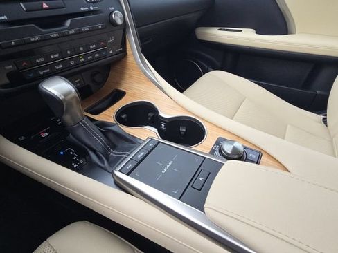 Used 2021 Lexus RX 350L FWD w/ Premium Package image 37