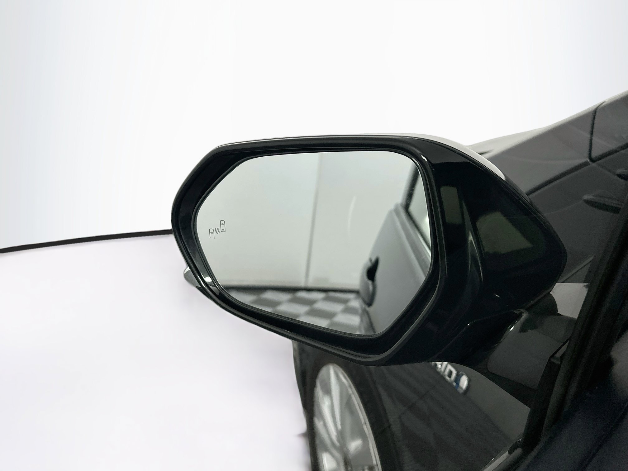 Used 2019 Toyota Prius LE FWD image 16