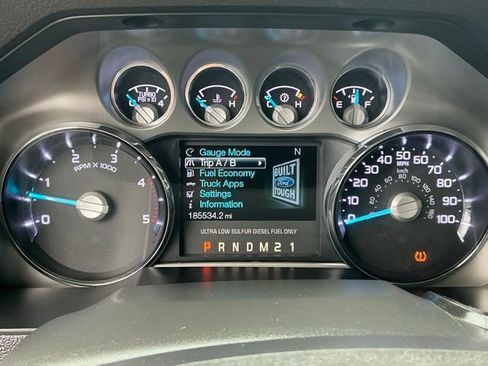 Used 2015 Ford F350 Lariat w/ Lariat Interior Package image 18