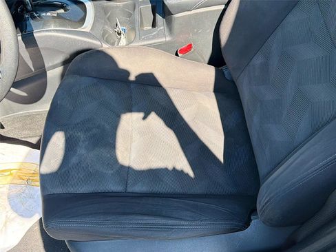 Used 2016 Nissan Rogue SV image 19