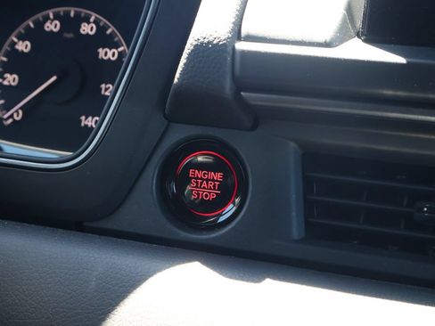 Used 2025 Honda Pilot TrailSport image 31