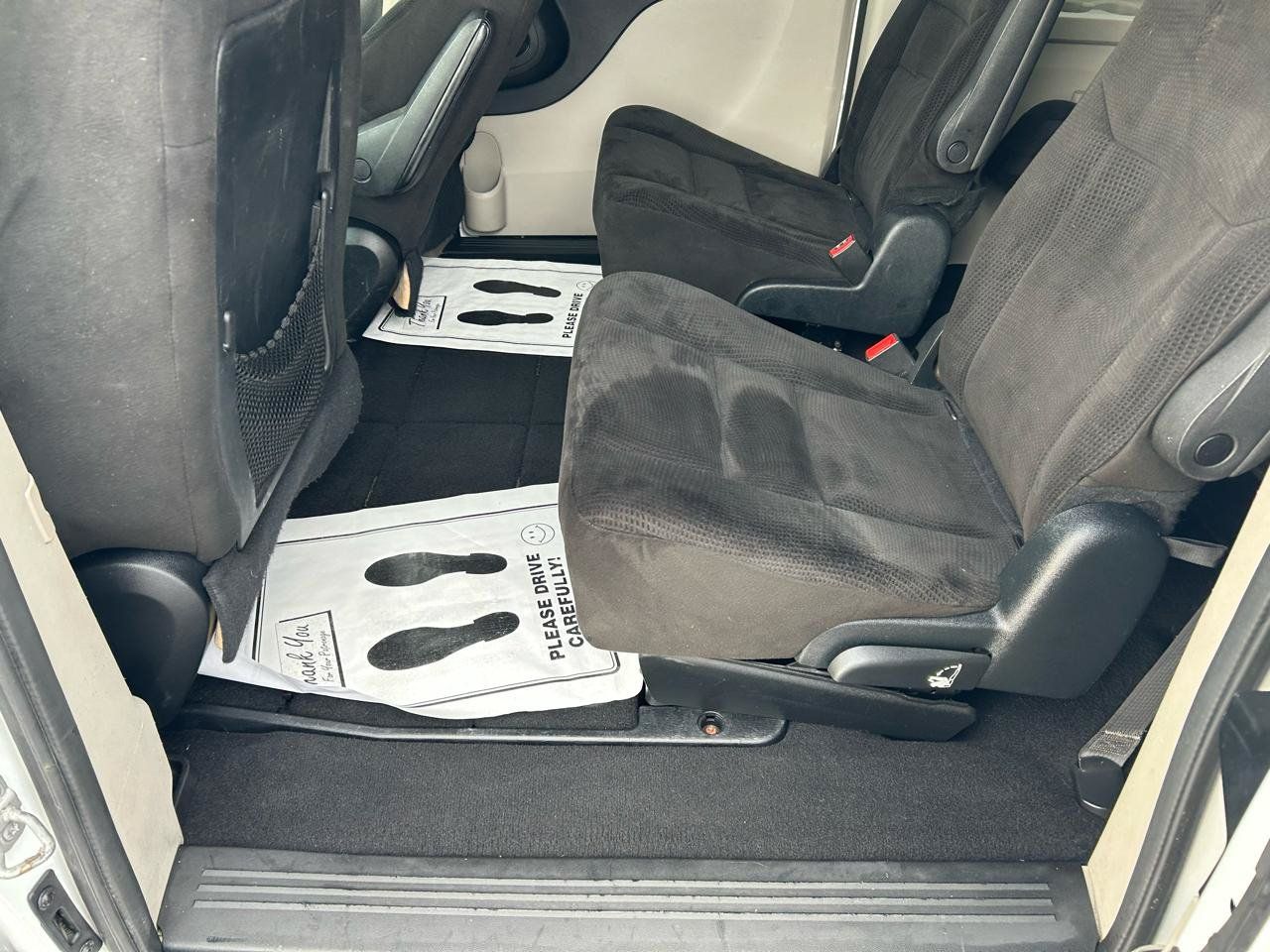 Used 2016 Dodge Grand Caravan SXT FWD image 9
