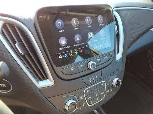 Used 2024 Chevrolet Malibu LT image 21