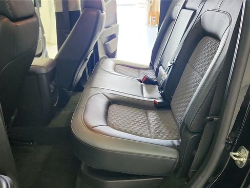 Used 2017 Chevrolet Colorado Z71 image 32