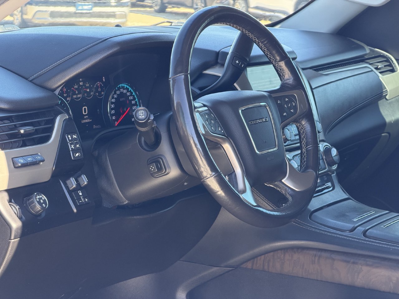 Used 2018 GMC Yukon Denali w/ Denali Ultimate Package RWD image 10