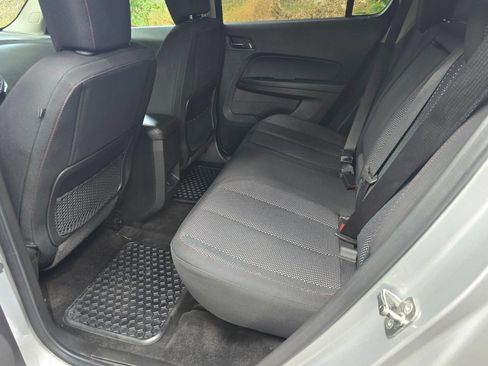 Used 2017 Chevrolet Equinox LT FWD image 17