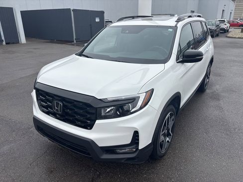 Used 2023 Honda Passport Elite image 6