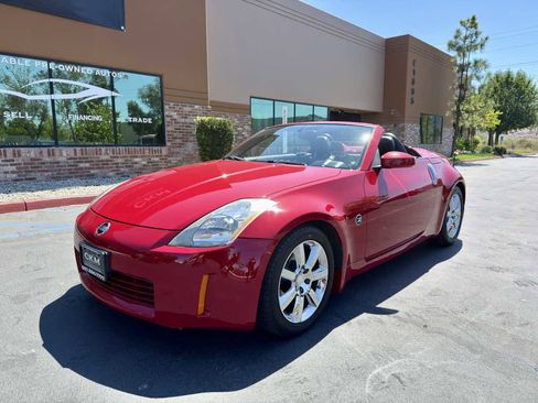 Used 2005 Nissan 350Z Touring image 7