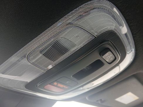 New 2025 Hyundai Elantra Limited FWD image 22