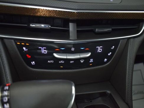 Used 2018 Cadillac CT6 Luxury image 26