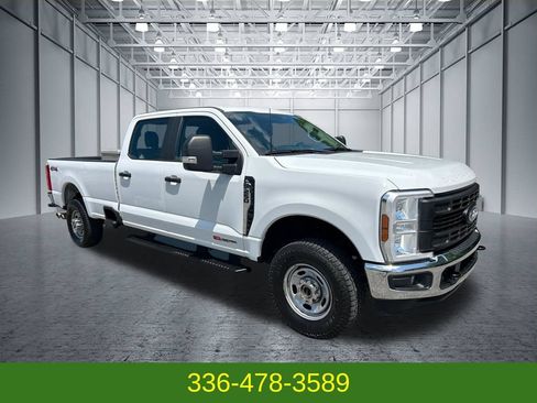 Used 2024 Ford F250 XL AWD/4WD image 7