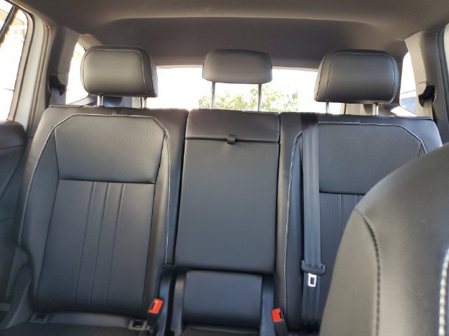 Certified 2024 Volkswagen Tiguan SE R-Line FWD image 11
