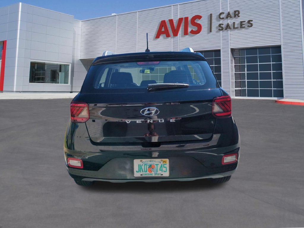 Used 2026 Hyundai Venue SEL FWD image 7