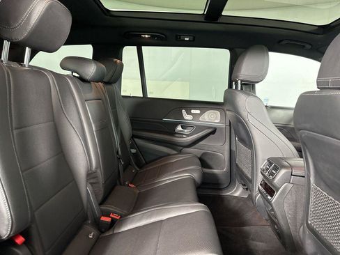 Used 2023 Mercedes-Benz GLS 450 4MATIC image 31