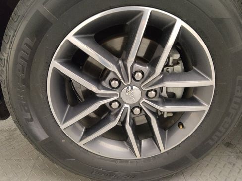 Used 2017 Jeep Grand Cherokee Limited image 31