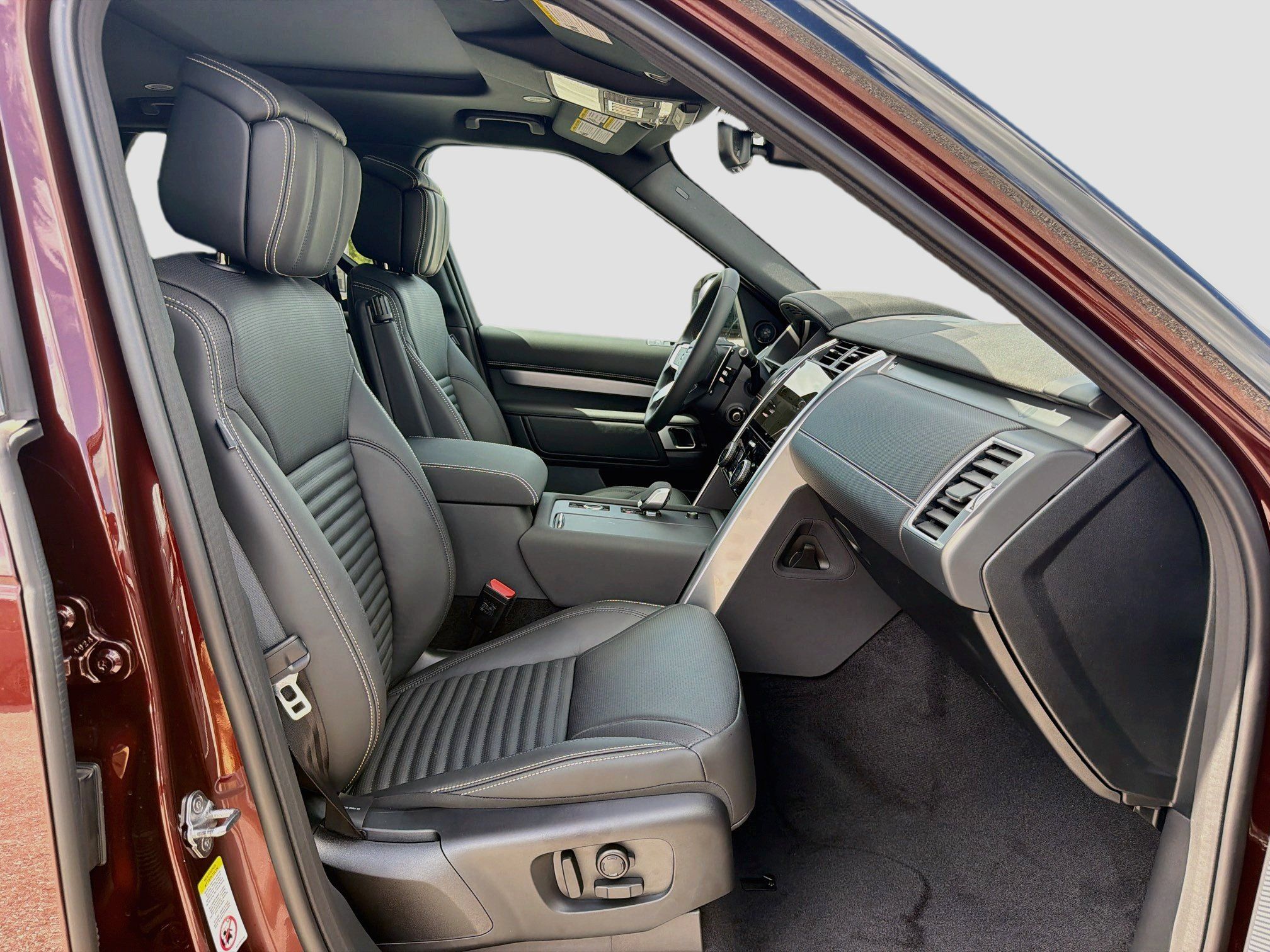 New 2026 Land Rover Discovery Limited Edition AWD/4WD image 16