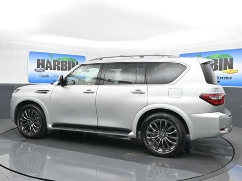 Used 2022 Nissan Armada Platinum image 3