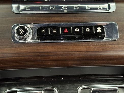 Used 2025 Lincoln Aviator Reserve w/ Jet Appearance Package image 20