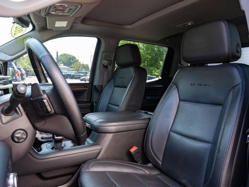Used 2024 GMC Sierra 1500 Denali w/ Technology Package AWD/4WD image 24