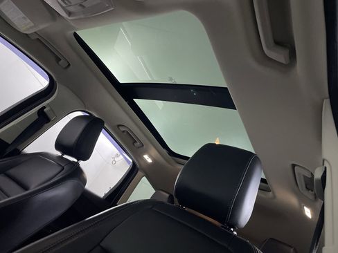 Used 2019 Ford Escape SEL AWD/4WD image 19