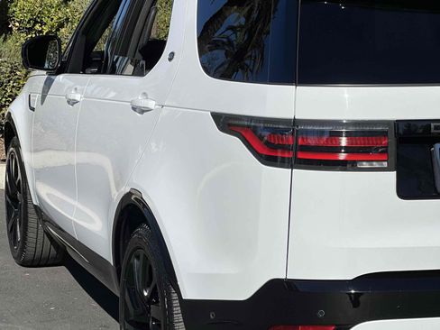 Used 2021 Land Rover Discovery S R-Dynamic image 53