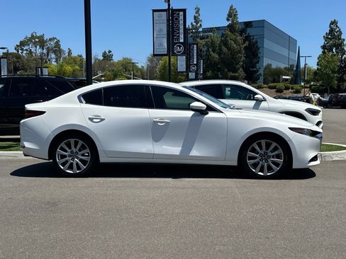 Used 2020 MAZDA MAZDA3 Sedan w/ Premium Package FWD image 2