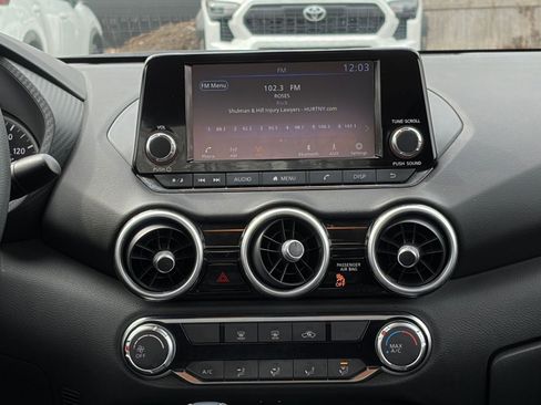 Used 2025 Nissan Sentra S image 17