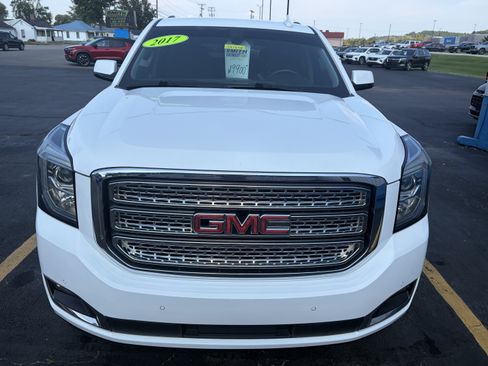 Used 2017 GMC Yukon SLE w/ Convenience Package AWD/4WD image 9