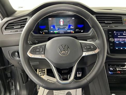 Used 2023 Volkswagen Tiguan SE R-Line FWD image 21