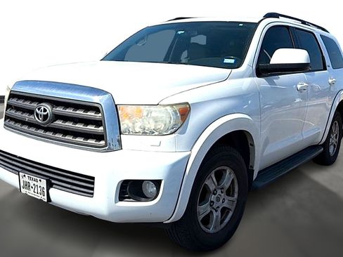Used 2013 Toyota Sequoia SR5 RWD image 1