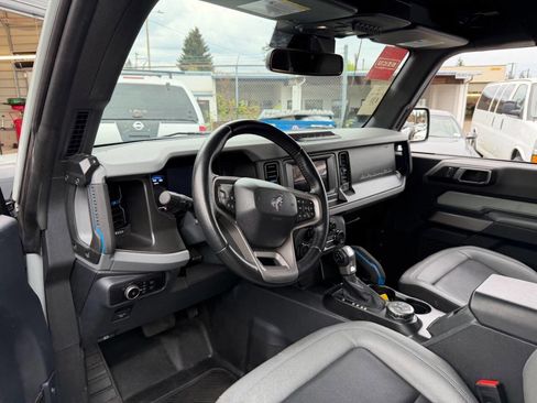 Used 2023 Ford Bronco Black Diamond w/ Sasquatch Package image 5