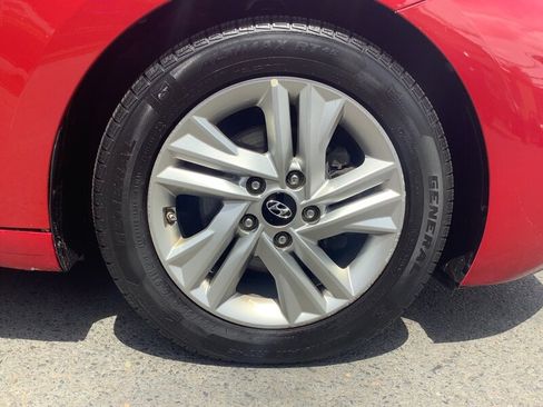 Used 2020 Hyundai Elantra SEL FWD image 23