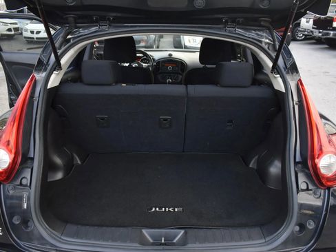 Used 2011 Nissan Juke S image 26