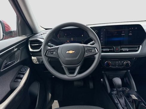 Used 2026 Chevrolet TrailBlazer LT FWD image 22