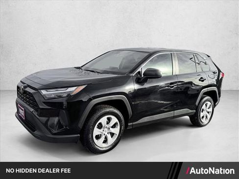 Used 2024 Toyota RAV4 LE AWD/4WD image 1