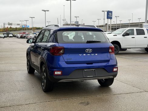 New 2026 Hyundai Venue SEL image 7