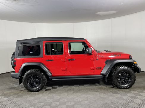 Used 2022 Jeep Wrangler Unlimited Sport image 5