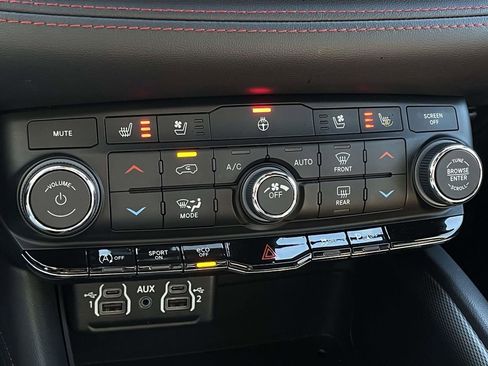 Used 2024 Dodge Durango GT image 20