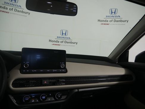 Used 2024 Honda HR-V LX image 14