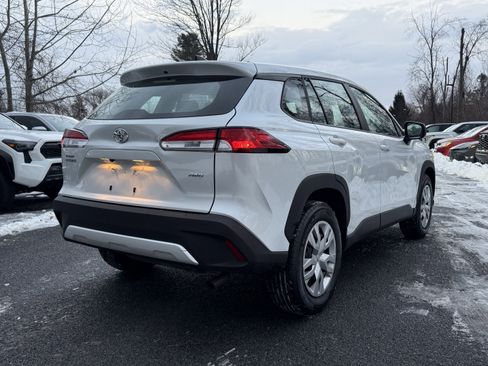 Used 2022 Toyota Corolla Cross L image 9